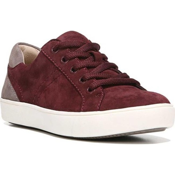 Naturalizer Shoes - 4/$25 Naturalizer Suede Morrison sneakers 7.5
